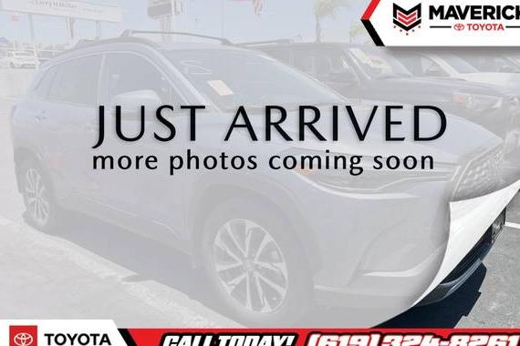 TOYOTA COROLLA CROSS 2023 7MUDAABGXPV077003 image
